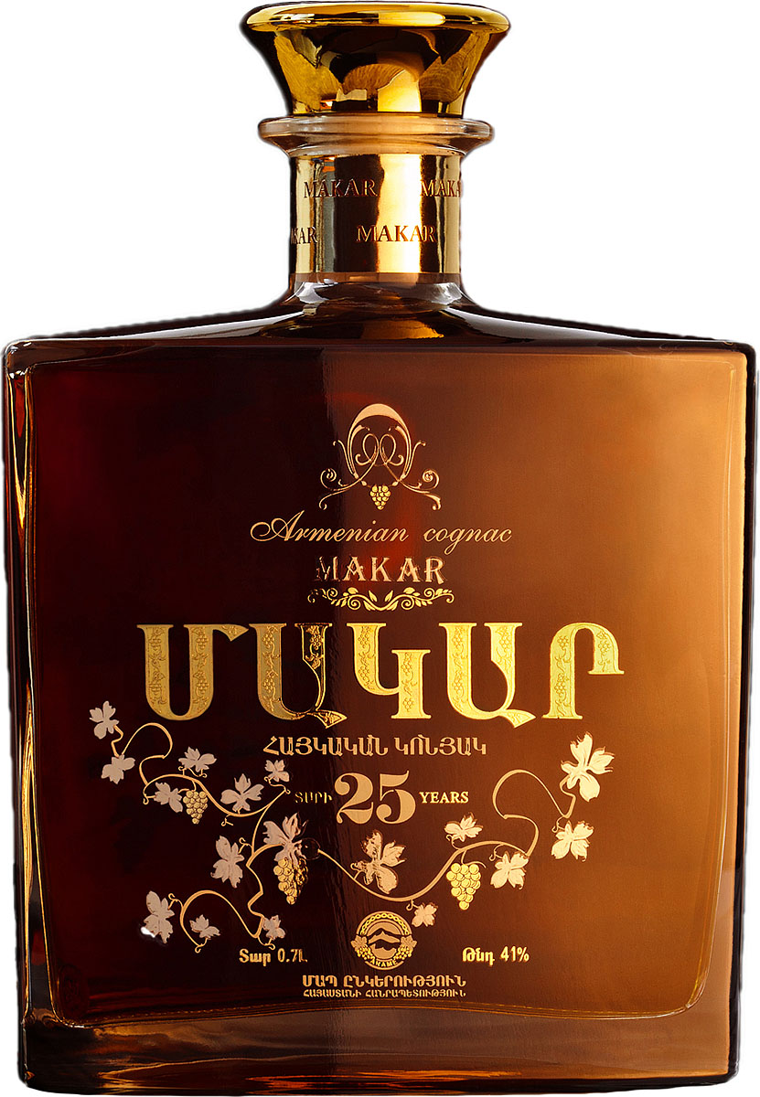 Коньяк Armyanskiy cognac Makar 25 Y.O. in gift box 0,7l